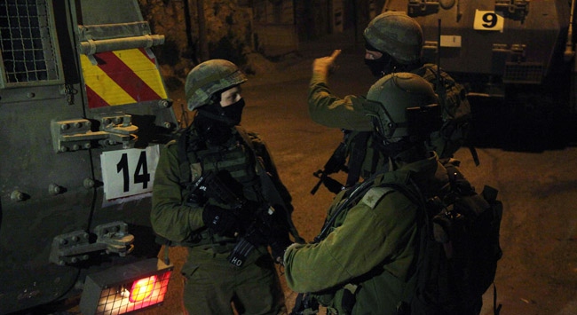 İsrail güçleri 35 Filistinliyi gözaltına aldı