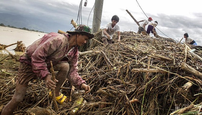 Filipinler'deki Koppu Tayfunu 22 ölüme neden oldu