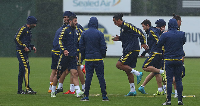 Fenerbahçe, derbi hazırlıklarına başladı