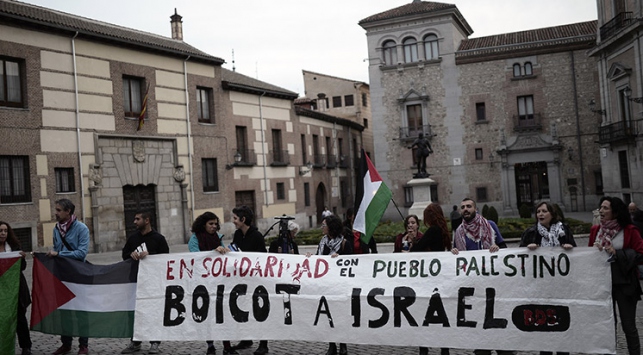 İspanya'da İsrail'in saldırıları protesto edildi