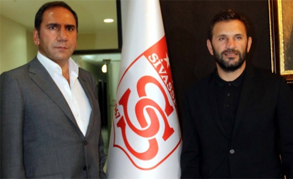 Medicana Sivasspor'un yeni teknik direktörü belli oldu