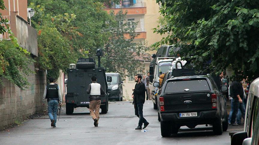 Diyarbakır'da DAEŞ operasyonunda çatışma: 2 şehit