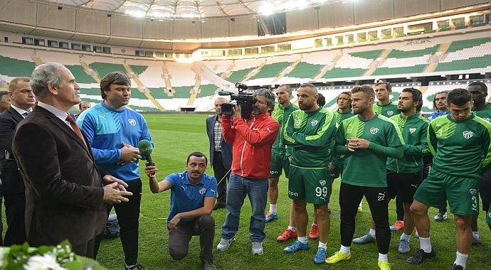 Bursaspor yeni statta ilk idmanını yaptı