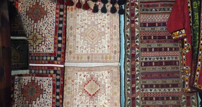 El emeği kilimler teknolojiye yenildi