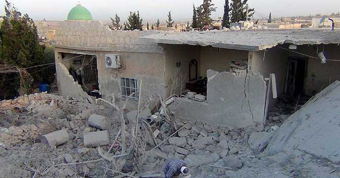 Halep'te sivil yerleşim yerine saldırı: 45 ölü