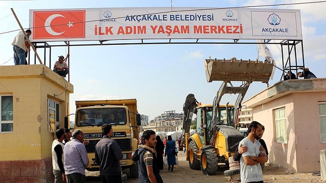 Akçakale'ye sığınmacılar için 'yaşam merkezi'