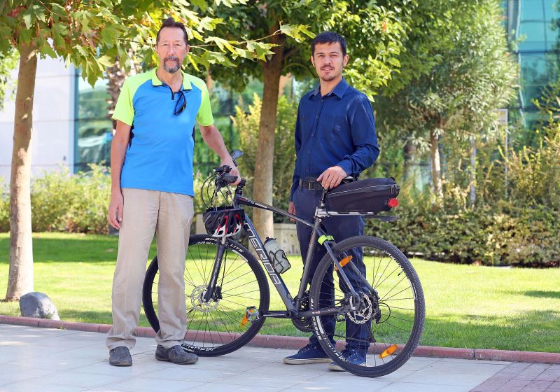 Bisikletleri çalınan akademisyenler icat yaptı