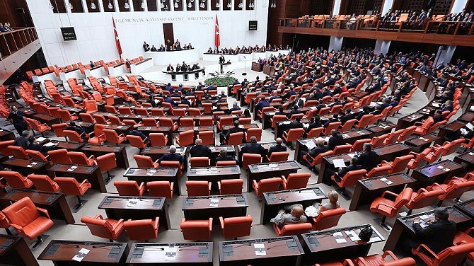 Milletvekilleri bugün yemin edecek