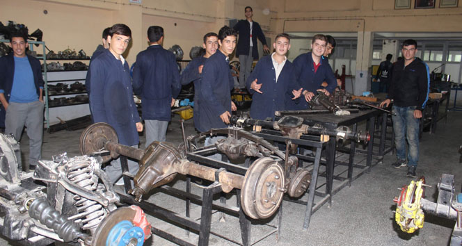 Özel meslek liselerine de eğitim desteği