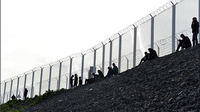 Avrupa'ya sığınmacı girişi ekimde rekor kırdı