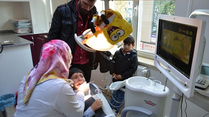 Çocuklar 'dişçi korkusu'nu çizgi filmle yeniyor