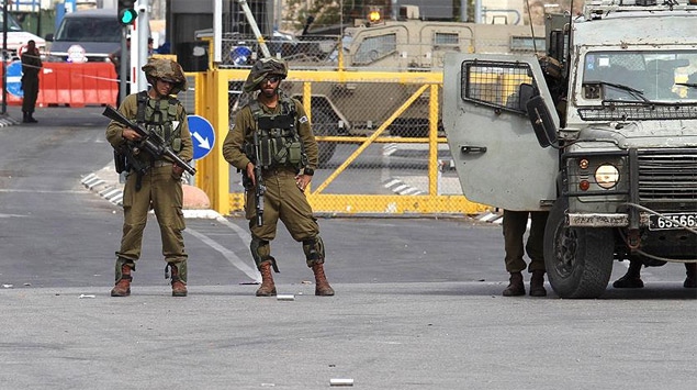 İsrail askerleri 13 Filistinliyi gözaltına aldı