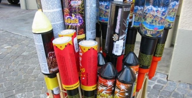 İsrail havai fişek ithalatını yasakladı