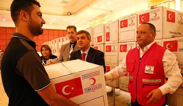 Türk Kızılayı'ndan 200 çadır yardımı