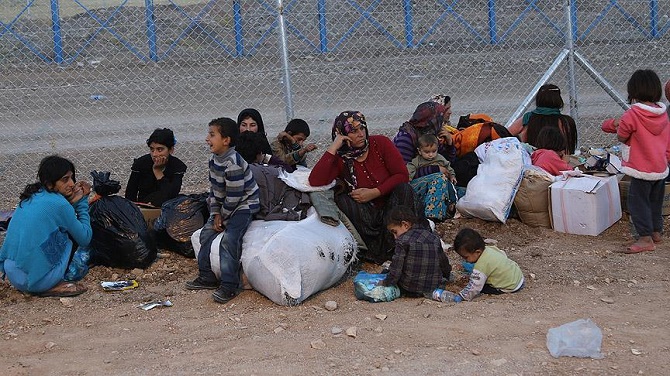 'Halep, Hama ve İdlib'de 123 binden fazla kişi yerinden oldu'