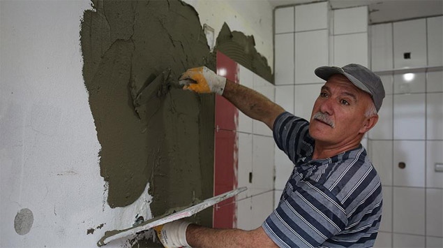 Çocukları için alın teri döküyor