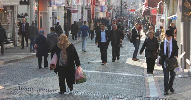 Vatandaş seçim vaatlerinin hayata geçirilmesini bekliyor