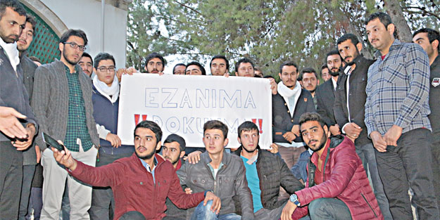 KKTC’de ezanlar susmadı