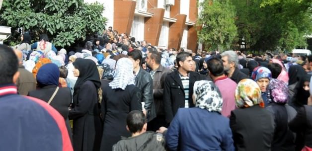 50 lira için çocukları eziyorlardı!