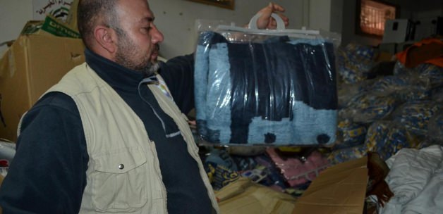 Hatay'daki Suriyelilere yardımlar sürüyor