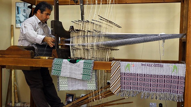 Osmanlı'nın gözde dokuması yaşam mücadelesi veriyor