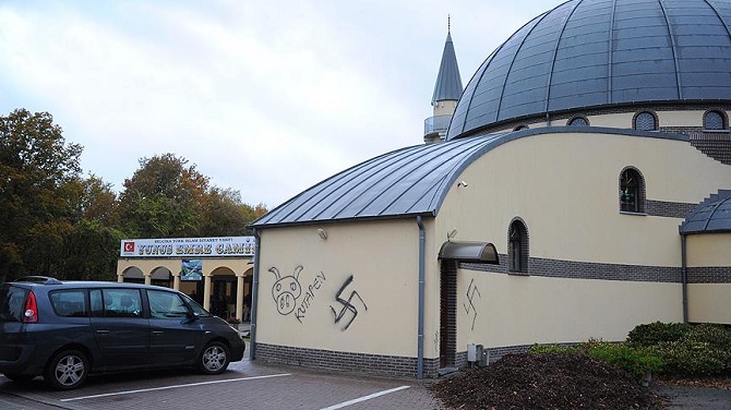 'İslam düşmanlığı içeren suçların istatistiği tutulmalı'