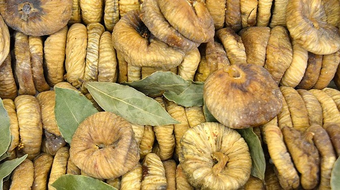 Aflatoksinli kuru incirler imha ediliyor