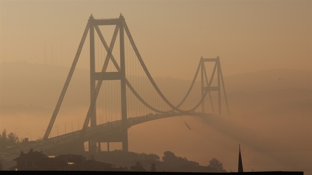 İstanbul Boğazı’nda kartpostallık görüntü