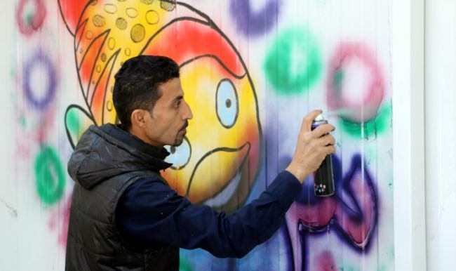 Suriyeli öğretmenler okullarını renklendiriyor