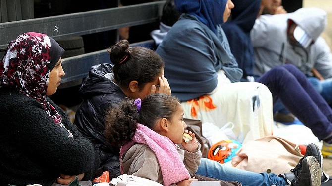 Polonya'dan sığınmacı kararı