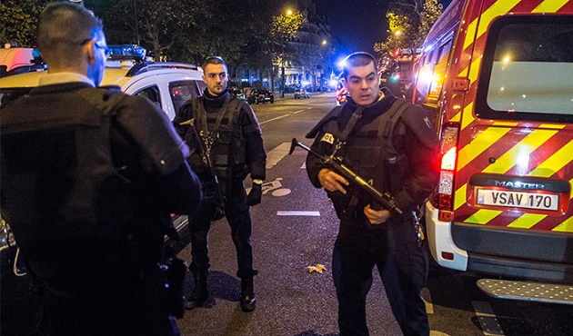 Fransa'da OHAL'in 3 ay uzatılması gündemde