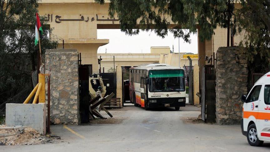 Mısır Refah Sınır Kapısı'nı 300 gündür kapalı tutuyor