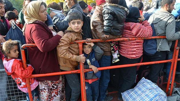 Mülteciler günah keçisi olmamalı