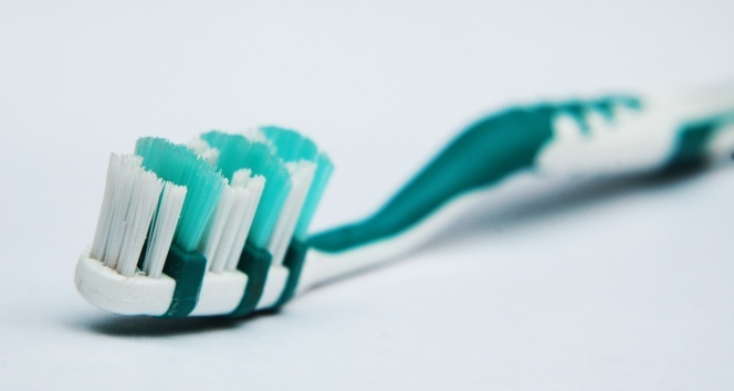Diş fırçalamak orucu bozar mı? Diyanet'ten kesin açıklama