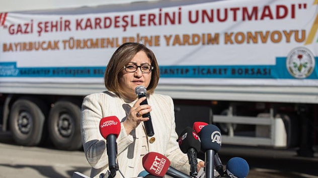 Türkmen köylerine 14 TIR yardım malzemesi