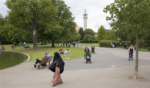 İngiltere'de Müslümanlara yönelik nefret suçları artıyor