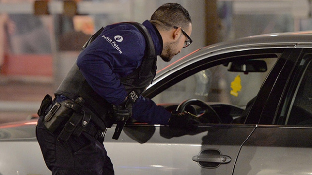 Brüksel'de metro ve okullar bugün de açılmadı