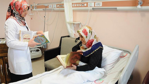 İlaç getirir gibi kitap getiriyorlar