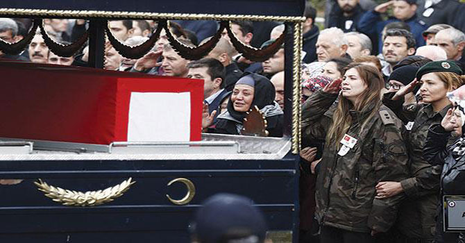 Şehit babası: Allah bu ateşe bir su döksün