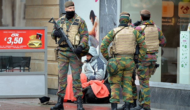 Belçika'daki Müslümanlar 'kıskaçta' hissediyor