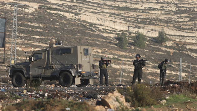 İsrail polisinin öldürdüğü Filistinli toprağa verildi