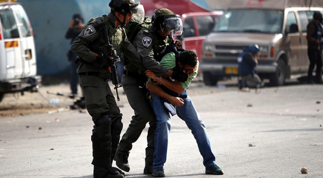 Batı Şeria ve Kudüs'te 914 Filistinli gözaltına alındı