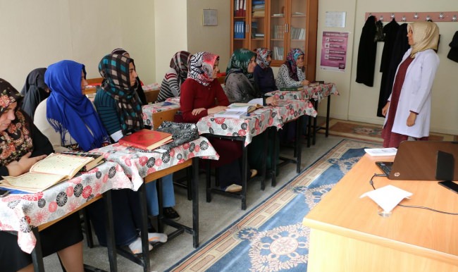 Kur'an Kursu öğrencilerine 'Kalp Krizinde Farkındalık Kursu'