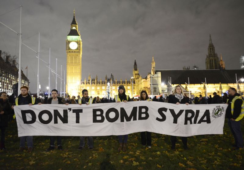 İngilizler Suriye’yi bombalamaya hayır dedi