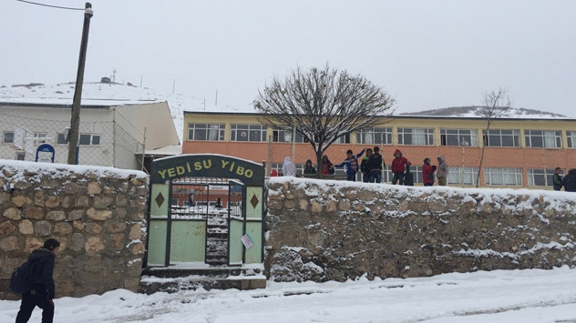 Kiğı'da üç günde 100 artçı sarsıntı yaşandı