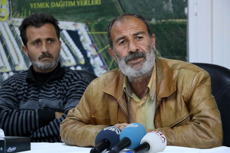 Suriyeli sığınmacılar, rejimin saldırılarına tepki gösterdi