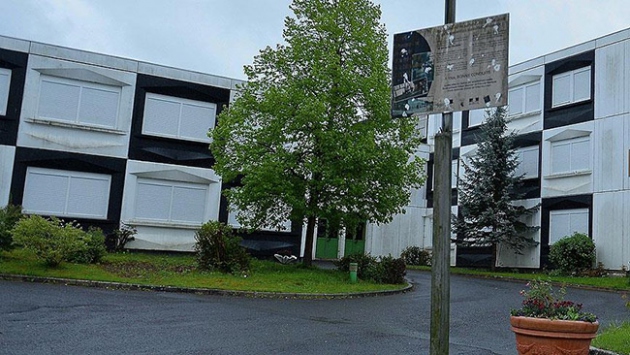 Fransa'da velilere kıyafet fişlemesi