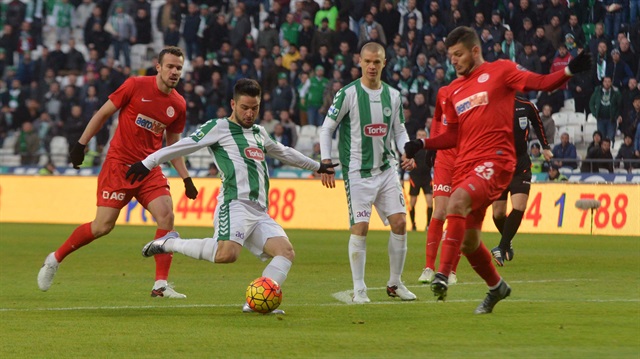 Gol düellosunda gülen Konyaspor