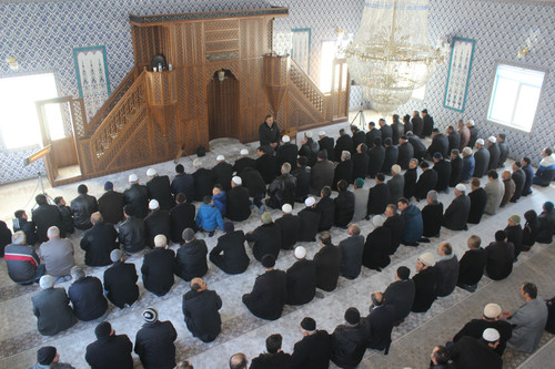 3 yılda tamamlanan Sünnetçi Cami ibadete açıldı