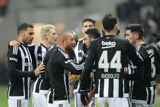 Beşiktaş Sporting Lizbon maçı hangi kanalda canlı izlenecek?